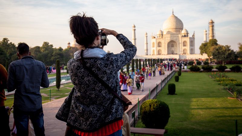 female traveller in india