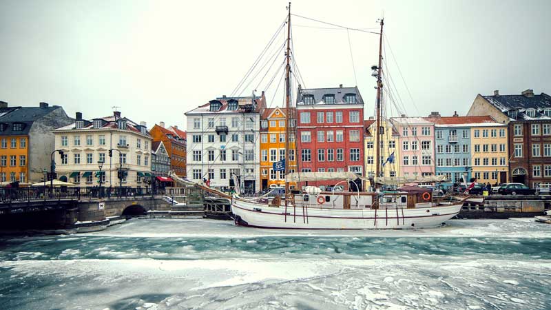 copenhagen-ship-river-roman-pfeiffer