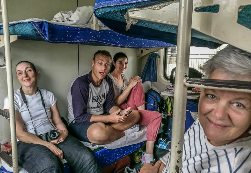 China tour solo travel sleeper train