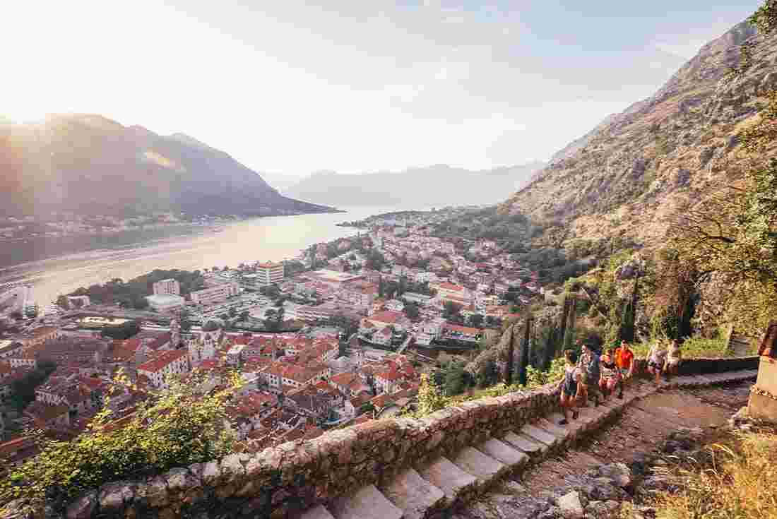 kotor how to get to lower city