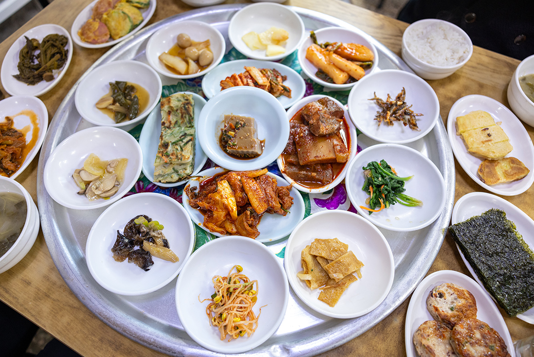 Exploring the Dynamic Culture of South Korea: A Must-Visit for New Zealanders - South Korean Cuisine: A Gastronomic Adventure